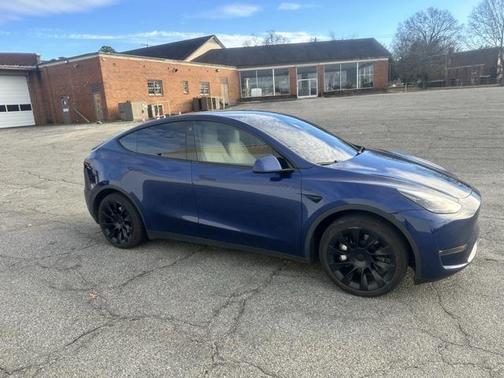 2023 Tesla Model Y Long Range Dual Motor All-Wheel Drive