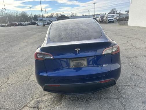 2023 Tesla Model Y Long Range Dual Motor All-Wheel Drive