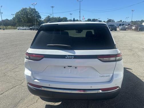 2023 Jeep Grand Cherokee Laredo