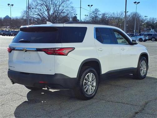 2022 Chevrolet Traverse LT Cloth