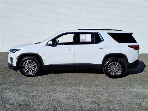 2022 Chevrolet Traverse LT Cloth