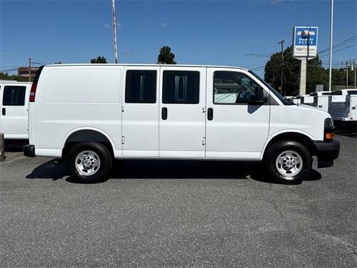 2025 Chevrolet Express 2500 RWD 2500 Regular Wheelbase WT