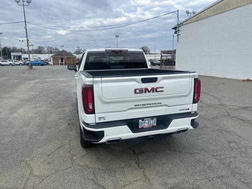 2024 GMC Sierra 1500 AT4