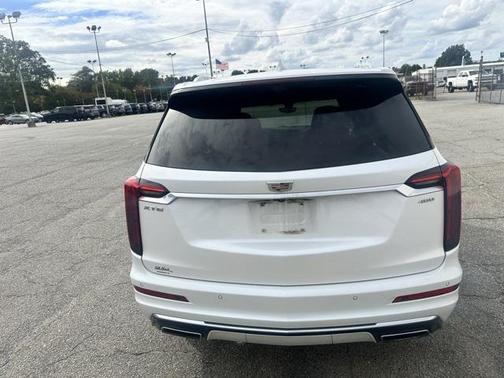 2022 Cadillac XT6 Premium Luxury FWD