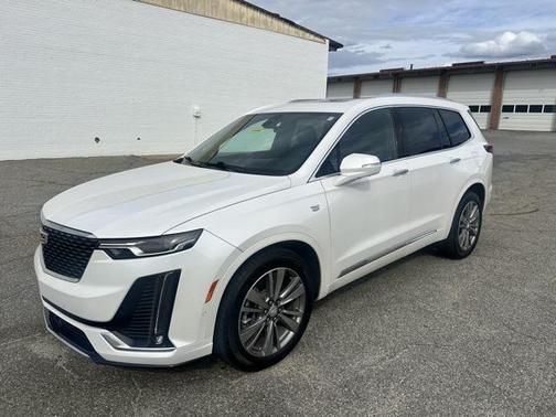 2022 Cadillac XT6 Premium Luxury FWD