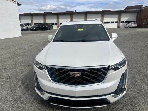 2022 Cadillac XT6 Premium Luxury FWD