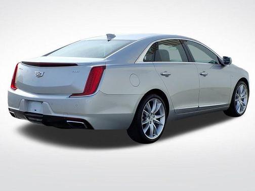 Radiant Silver Metallic 2018 Cadillac XTS Premium Luxury