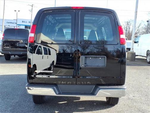 2025 Chevrolet Express 2500 RWD 2500 Regular Wheelbase WT