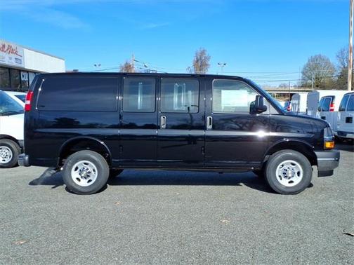 2025 Chevrolet Express 2500 RWD 2500 Regular Wheelbase WT