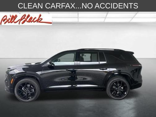 Mosaic Black Metallic 2026 Chevrolet Traverse RS