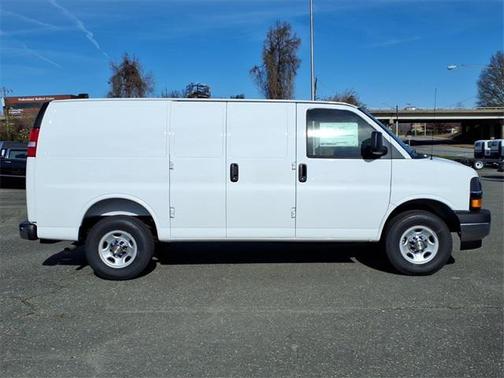 2025 Chevrolet Express 2500 RWD 2500 Regular Wheelbase WT