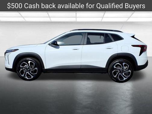 Summit White 2026 Chevrolet Trax FWD 2RS