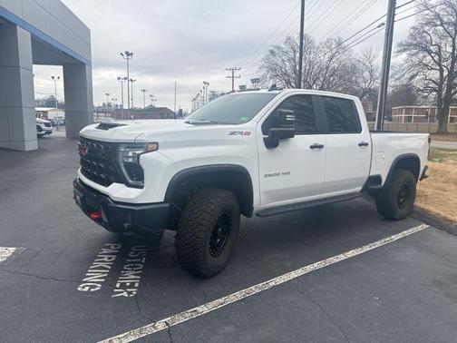 2024 Chevrolet Silverado 2500 4WD Crew Cab Standard Bed ZR2