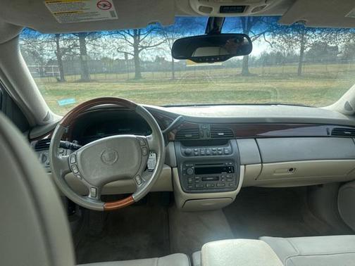 2005 Cadillac DeVille Base
