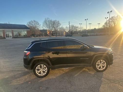 2024 Jeep Compass Sport