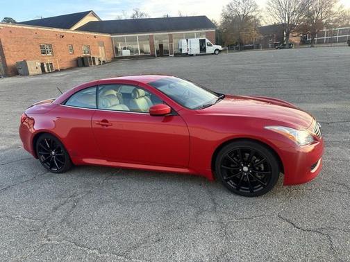 2010 INFINITI G37 Base