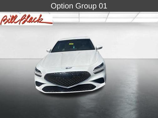 Uyuni White 2025 Genesis G70 2.5T RWD