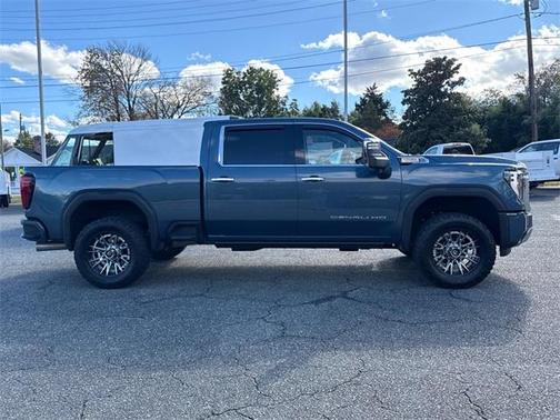 2025 GMC Sierra 2500 Denali