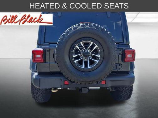 Black Clearcoat 2024 Jeep Wrangler Rubicon 392