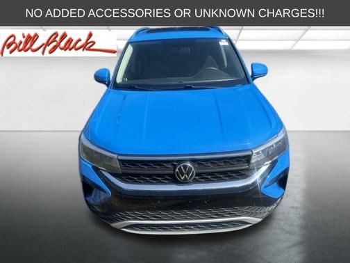 Cornflower Blue 2022 Volkswagen Taos 1.5T SE