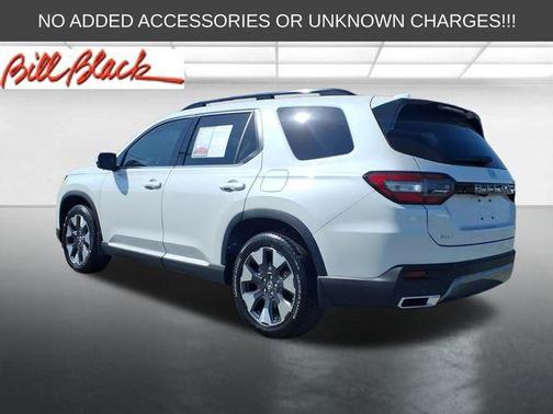 Platinum White Pearl 2026 Honda Pilot Touring 8-Passenger