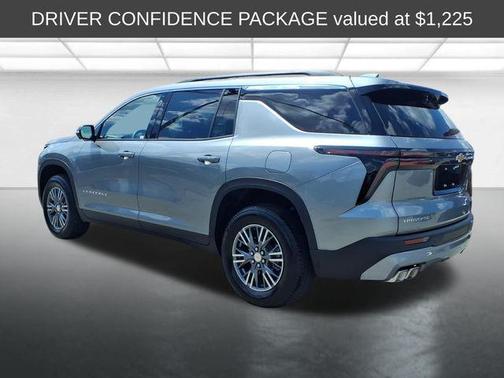 Sterling Gray Metallic 2026 Chevrolet Traverse LT