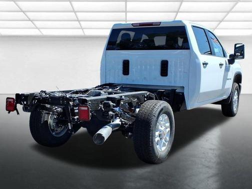 Summit White 2026 Chevrolet Silverado 3500 WT