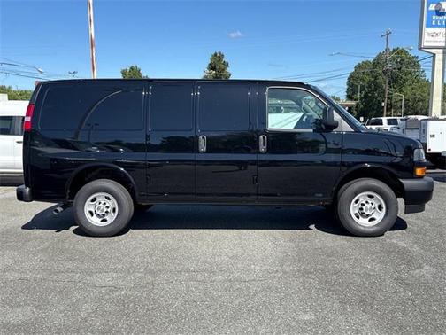 2025 Chevrolet Express 2500 RWD 2500 Regular Wheelbase WT