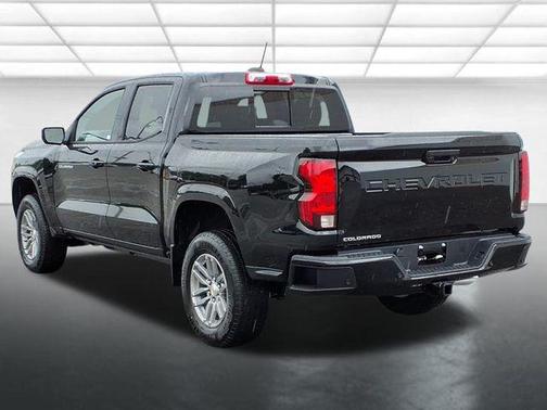 Black 2026 Chevrolet Colorado LT