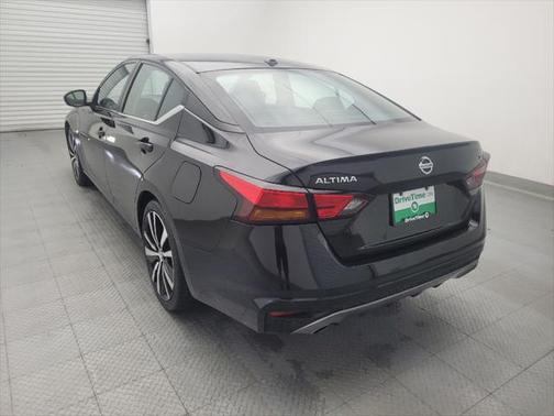 2022 Nissan Altima SR FWD