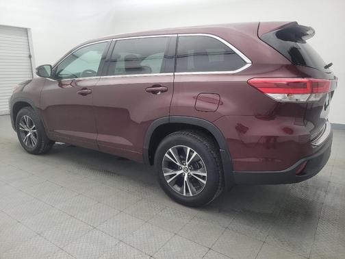2017 Toyota Highlander LE I4