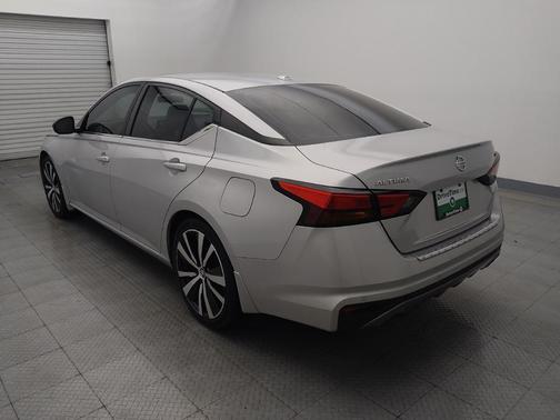 2020 Nissan Altima SR FWD