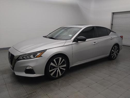 2020 Nissan Altima SR FWD