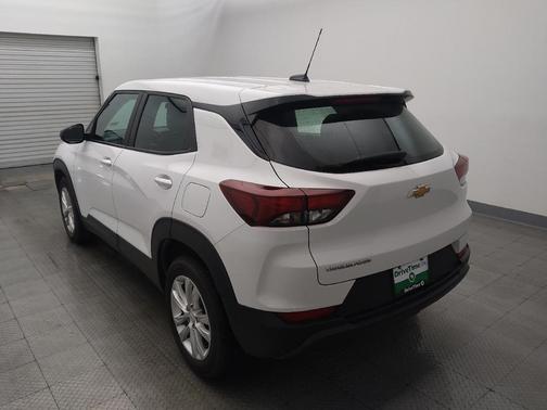 White 2023 Chevrolet Trailblazer LS