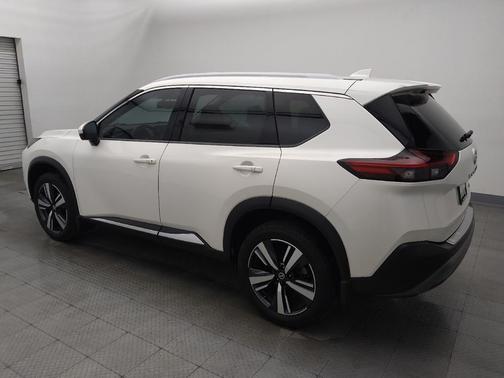 Pearl White Tricoat 2021 Nissan Rogue SL