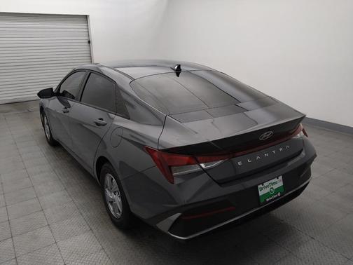 Ecotronic Gray 2025 Hyundai ELANTRA SE