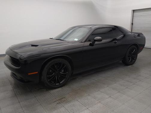 2016 Dodge Challenger SXT