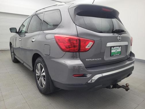 Gun Metallic 2017 Nissan Pathfinder SL
