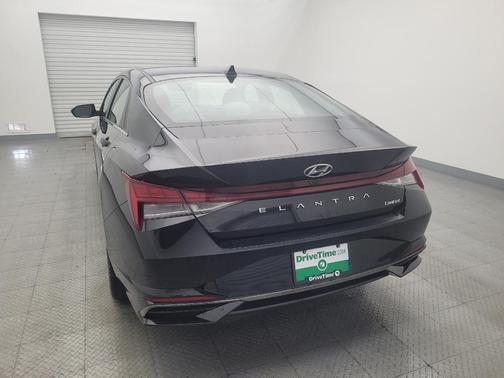 2021 Hyundai ELANTRA Limited