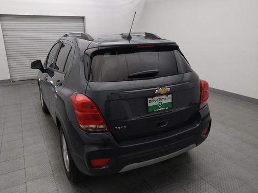 Shadow Gray Metallic 2021 Chevrolet Trax LT