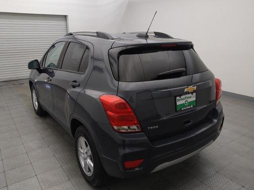 Shadow Gray Metallic 2021 Chevrolet Trax LT