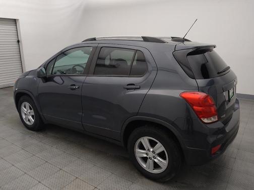 Shadow Gray Metallic 2021 Chevrolet Trax LT