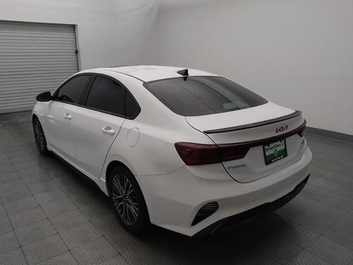 Snow White Pearl 2023 Kia Forte GT-Line