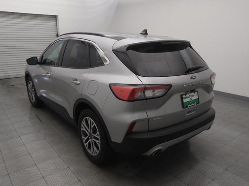 Iconic Silver Metallic 2021 Ford Escape SEL