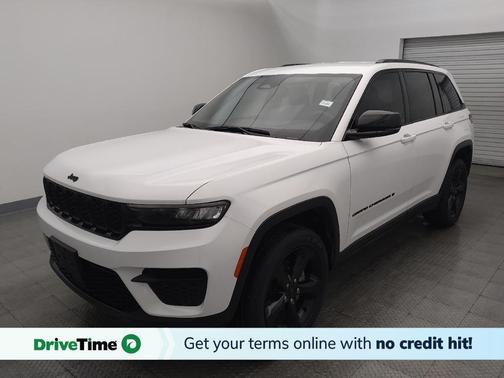 Bright White Clearcoat 2023 Jeep Grand Cherokee Altitude SUV