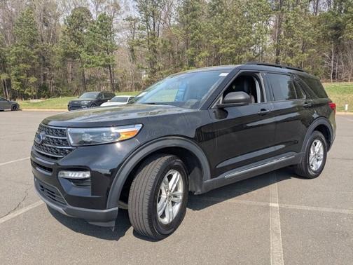 AGATE BLACK METALLIC 2023 Ford Explorer XLT