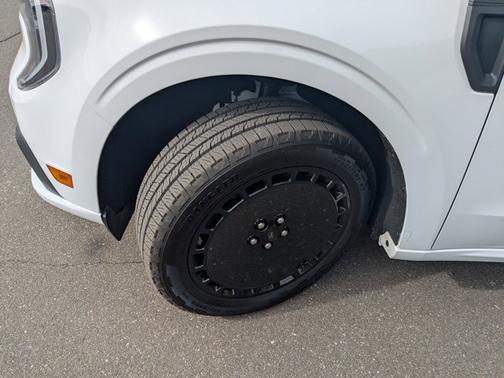 2025 Ford Maverick LOBO STANDARD