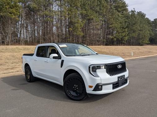 2025 Ford Maverick LOBO STANDARD