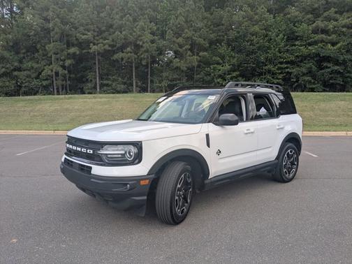 OXFORD WHITE 2024 Ford Bronco Sport OUTER BANKS