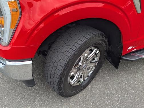 RACE RED 2022 Ford F-150 XLT